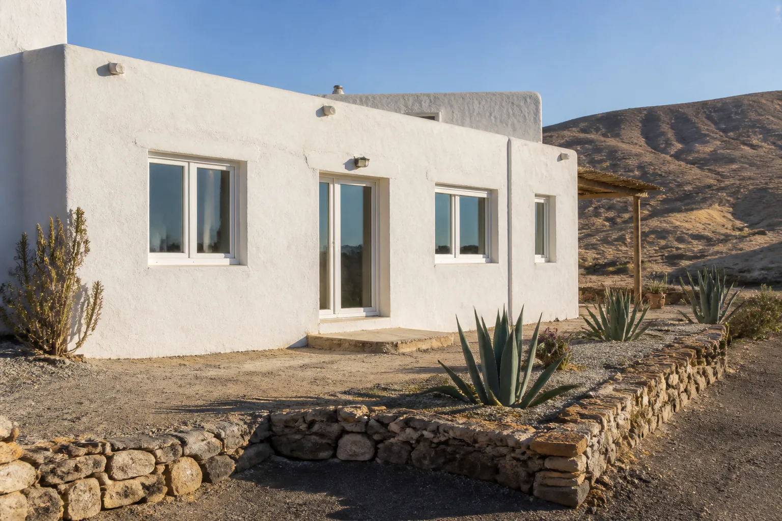 Vivienda tradicional de Almería adaptada con ventanas de PVC